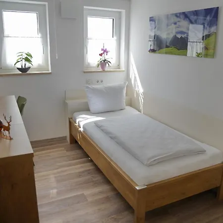 Boardinghouse Jungwirth-wohnzeit מלון